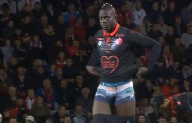 追平乔丹！穆雷生涯两次客场砍下50+且命中率超75%（穆雷追平乔丹纪录：生涯两度客场50+且命中率超75%）