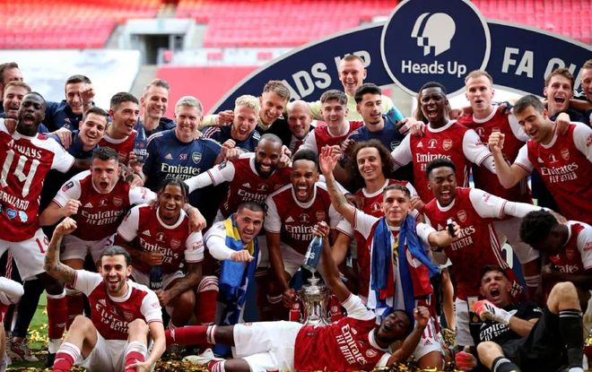 马蒂奇认为曼联卖麦克托米奈是错误，滕哈格表示同意（马蒂奇称曼联卖走麦克托米奈是失策，滕哈格表示赞同）