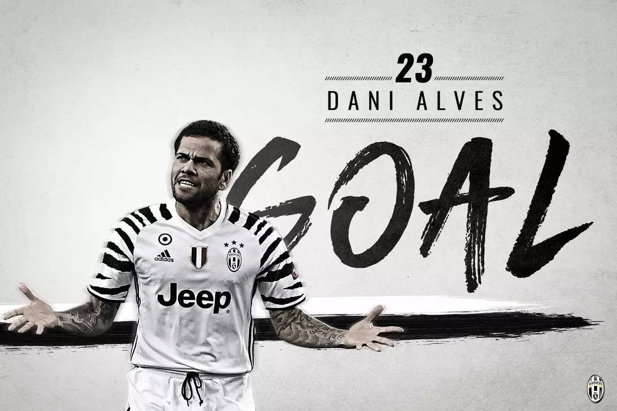 体育精神，霍伊伦祝贺麦克托米奈和苏格兰晋级世界杯（霍伊伦致贺麦克托米奈与苏格兰晋级世界杯，诠释体育精神）