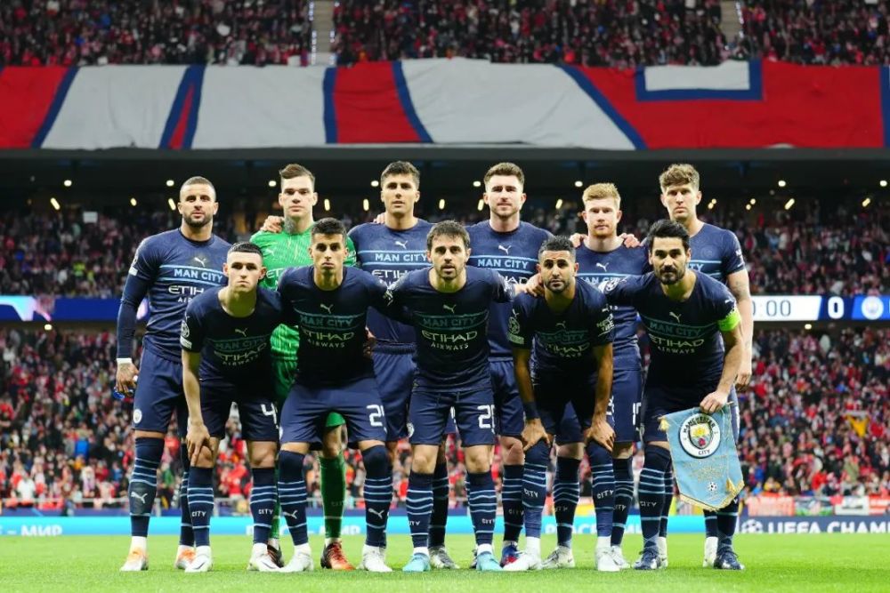 巴萨今夏卖卡萨多免签托马斯引热议（巴萨今夏或售卡萨多并免签托马斯引发争议）