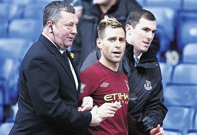 欧冠：巴黎大胜曼联 内马尔建功（欧冠-巴黎横扫曼联 内马尔破门）