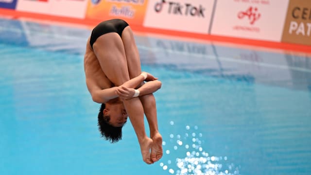 哈登率快船在常规赛中单挑魔术，连续4场得分超28分，但球队仍落后较大。（哈登率快船常规赛对阵魔术，连4场28+仍难阻球队大比分落后）